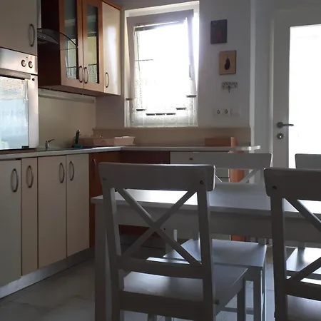 Helena *