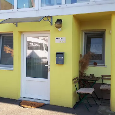 Helena Appartement *